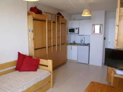 Appartement à Les Adrets Prapoutel, Studio au pied des pistes avec cuisine équipée - L947723