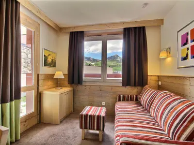 Appartement à Belle Plagne, Studio cabine chaleureux, 4 pers, balcon, vue montagnes, près des pistes, spa - L948749