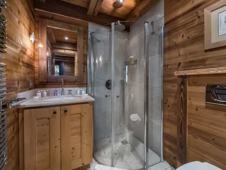Chalet luxueux à Courchevel avec espace bien-être, parfait pour familles et amis - Photo 6