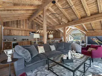 Chalet en Val d'Isère,Chalet de luxe familial à Val d'Isère avec spa, proche des pistes et équipements premium FR-1-567-72 N°831098