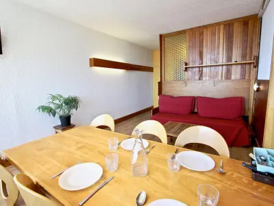 Studio cabine à Chamrousse 1750, pied des pistes avec balcon et piscine en été - Photo 1