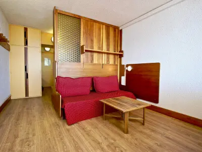 Studio cabine à Chamrousse 1750, pied des pistes avec balcon et piscine en été - Photo 4