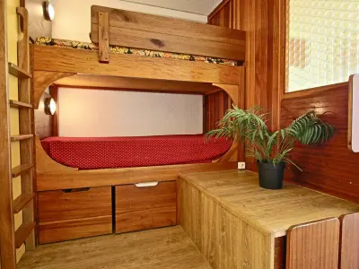 Studio cabine à Chamrousse 1750, pied des pistes avec balcon et piscine en été - Photo 7