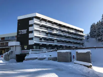 Studio cabine à Chamrousse 1750, pied des pistes avec balcon et piscine en été - Photo 12
