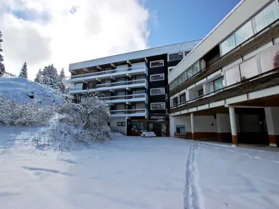 Studio cabine à Chamrousse 1750, pied des pistes avec balcon et piscine en été - Photo 13