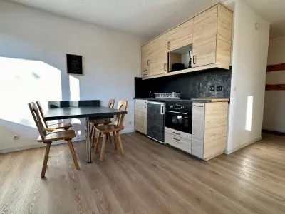 Appartement à Les Carroz d'Arâches, Studio spacieux 4 pers, proche pistes et commerces - L881974