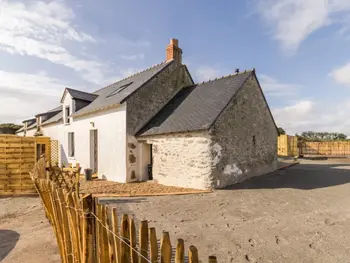 Gîte in Guérande,Maison bretonne rénovée près de la mer avec jardin, terrasse et équipements modernes FR-1-306-1197 N°831121