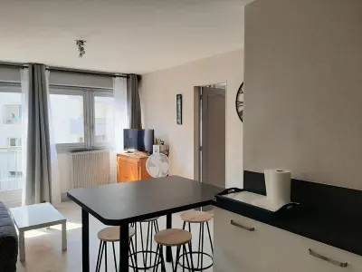 Appartement à Saint Jean de Luz, Appartement Confortable en Plein Centre de Saint-Jean-de-Luz, à Deux Pas de la Plage et des Commerces - L882013