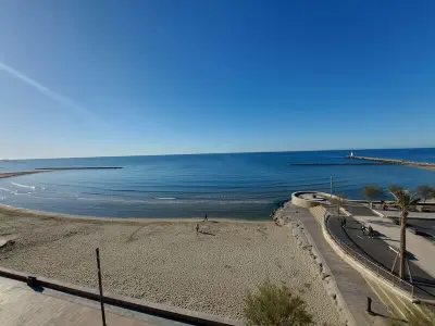 Appartement à Le Grau d'Agde, 2 pièces avec terrasse et parking privé, Grau d'Agde - L882020