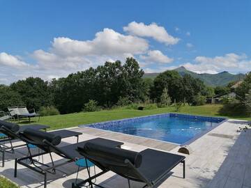 Location Villa à Urrugne,Le charme de la Montagne à la Mer - classé 4 étoiles - N°831136