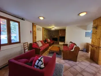 Chalet in Montgenèvre,Chalet de Luxe 6 Chambres, Proche Pistes avec WiFi, Babyfoot et Cheminée FR-1-266-184 N°831169