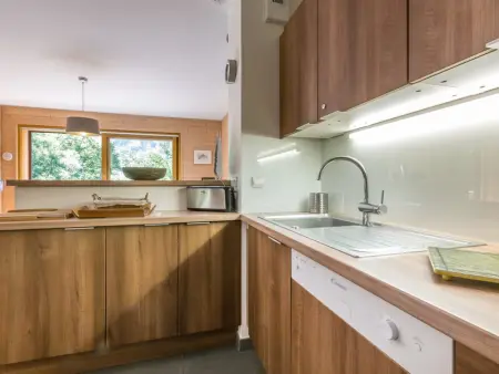 Demi-chalet moderne avec poêle, garage, proche pistes - 6-8 personnes - Photo 5