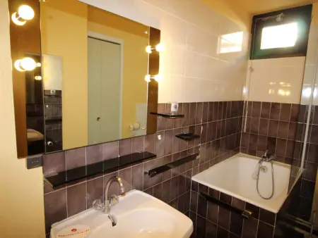 Studio cabine rénové 4 pers au pied des pistes, proche commerces, ESF et luge - Photo 6