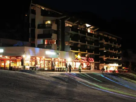 Studio cabine rénové 4 pers au pied des pistes, proche commerces, ESF et luge - Photo 7