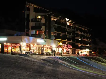 Studio cabine rénové 4 pers au pied des pistes, proche commerces, ESF et luge - Photo 11