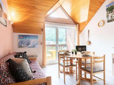 Appartement à Saint Lary Soulan, Duplex ensoleillé pour 6 personnes avec balcon et parking à Saint-Lary village - L952759