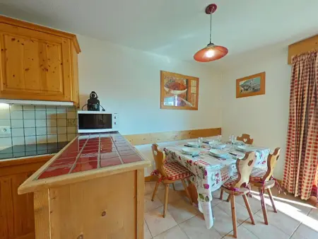 Appt 3 pièces, 6 couchages, proche commerces et pistes, parking inclus, animaux admis - Photo 4