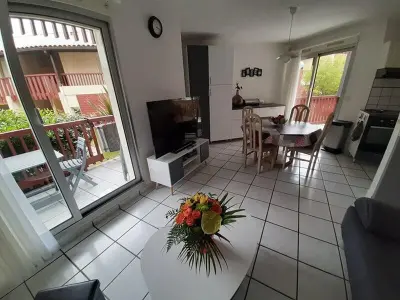 Appartement à Vieux Boucau les Bains, Appartement T2 cabine avec terrasse et piscine à Vieux-Boucau, idéal pour les vacances ! - N°882395