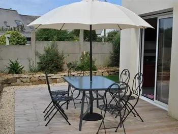 Haus in Pleumeur Bodou,Maison avec WIFI, jardin clos et terrasse, à 500m de la mer et du GR34, Île Grande FR-1-368-13 N°831201