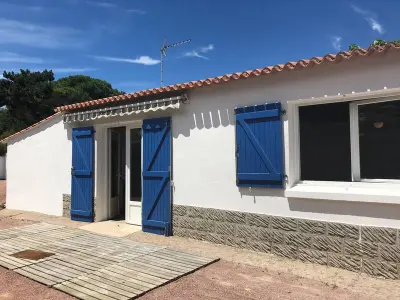 Maison à La Guérinière, Maison cosy avec cour ensoleillée proche plage - 4 pers - L831209