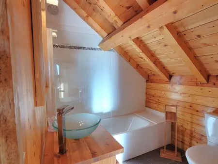 Chalet en bois 6 pers. avec terrasse Sud, lumineux et équipé, animaux admis – Saint-Michel-de-Chaillol - Photo 10