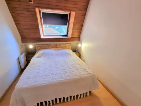Chalet spacieux 10 pers, 4 chambres, jardin, cheminée, animaux OK, ménage fin séjour option - Photo 11