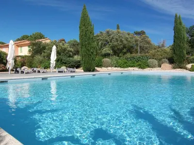 Villa à Saint Cyprien (Corse), Villa en Duplex avec Piscine, Clim et Wifi, à 500m de la Plage à St Cyprien - L831251