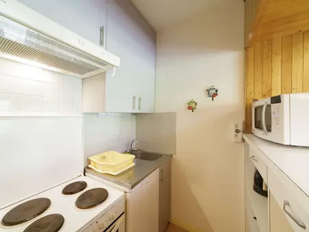 Studio 6 personnes pied des pistes avec balcon et vue montagnes - Photo 5