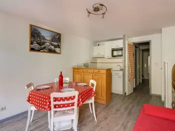 Wohnung in Barèges,Studio cabine 6 pers, idéal montagne, ascenseur, ski, parking, animaux admis FR-1-403-12 N°882524