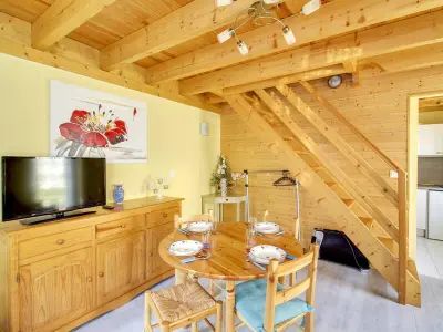 Appartement à Cauterets, Duplex cosy 4 pers au centre de Cauterets, proche télécabine, skis et commerces - L882531