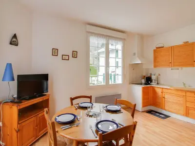 Appartement à Cauterets, Appartement T2 avec terrasse, coin nuit, parking et proximité télécabine - 4 pers. - L882558