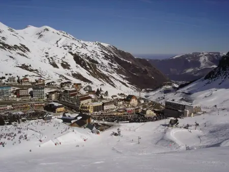 Studio 5 pers avec lave-vaisselle, lave-linge, balcon, proche pistes - Centre station La Mongie - Photo 8