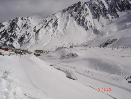 Studio 5 pers avec lave-vaisselle, lave-linge, balcon, proche pistes - Centre station La Mongie - Photo 9