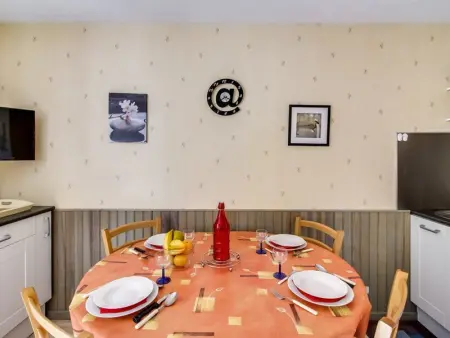 Studio cabine à Esquièze-Sère pour 6 avec balcon, vue montagne et parking - Photo 8