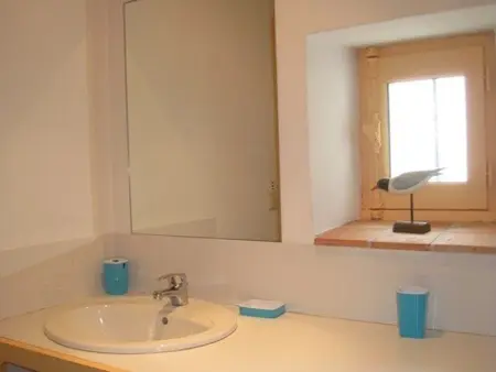 Maison rénovée près plage, 6 couchages, terrasse, BBQ, parking, internet inclus - Photo 16