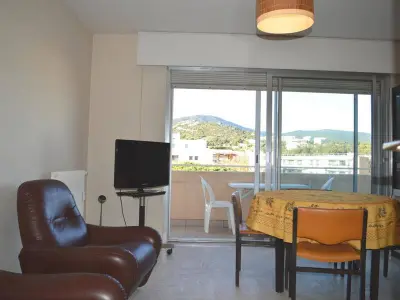 Appartement à Cavalaire sur Mer, Cavalaire : Appartement 2 Pièces, à 300m Plage, Clim, Balcon - L882646