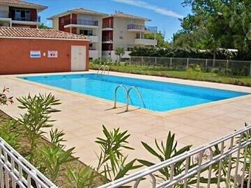 Résidence récente avec piscine et accès direct à la plage, Appartement 4 personnes à Marseillan Plage FR-1-387-74
