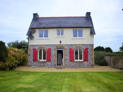 Haus in Pleumeur Bodou,Maison bretonne rénovée à 300m de la plage avec jardin clos, WIFI, et équipements pour bébé FR-1-368-64 N°831302