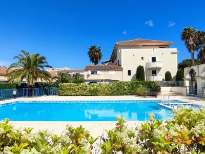 Maison à Le Lavandou, Mazet charmant au Lavandou avec piscine, proche plage et commodités - L831307