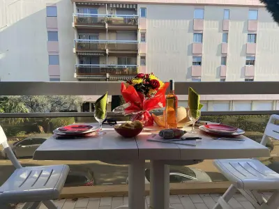 Appartement à Fréjus, Studio cosy à 500m du port de Fréjus, proche plage et commerces - L882767