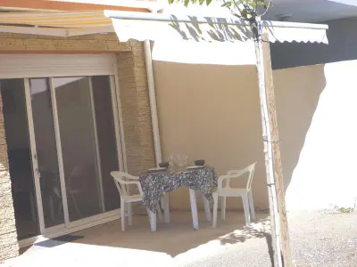 Appartement à Marseillan Plage, Studio Charmant à 2 Pas de la Plage avec Terrasse et Parking - L882800