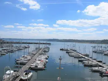 Appartement à Perros Guirec,Appartement rénové avec terrasse et WIFI à Perros-Guirec FR-1-368-84 N°882805