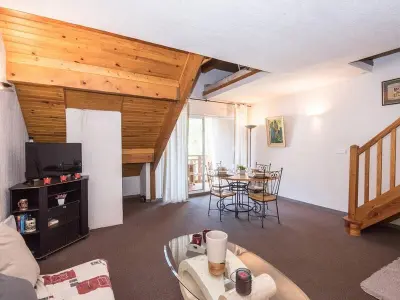 Appartement à Saint Lary Soulan, Duplex ensoleillé pour 6 pers avec balcon, parking et proche des remontées mécaniques à Saint Lary - L882807