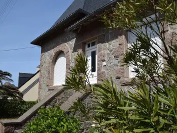 Haus in Perros Guirec,Maison en pierre 3* rénovée, jardin, WIFI, proche plage et commerces, Ploumanac'h FR-1-368-87 N°831343