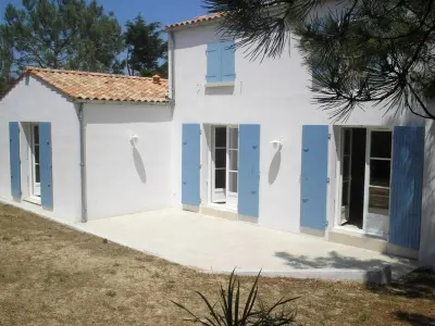 Maison à Saint Georges d'Oléron, Villa moderne à Saint Georges d'Oléron, 8 couchages, proche mer et commerces, parking et jardin - L831355