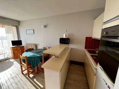 Appartement à Quiberon, Studio cosy à Quiberon, 27m², 1er étage, 3 pers, animaux admis, parking, face mer - L883020