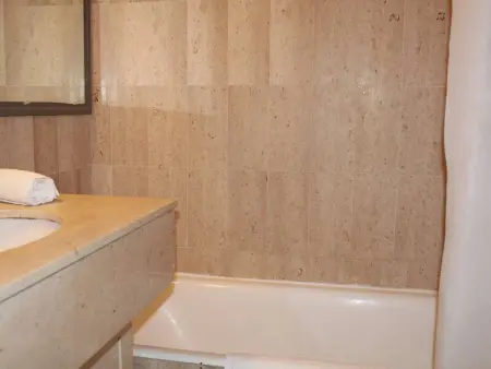 Studio rénové en bord de mer à Villeneuve-Loubet - Photo 7