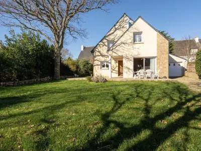 Villa à Carnac, Maison spacieuse à Carnac - 8 pers, jardin clos, proche plage, Wifi, garage, petit animal accepté - L831465