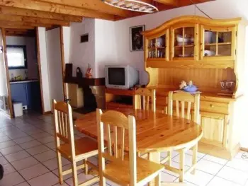 Wohnung in Esquièze Sère,Appartement T3 chaleureux, 7 pers, cheminée, animaux admis, WiFi, proche commerces FR-1-402-87 N°883141