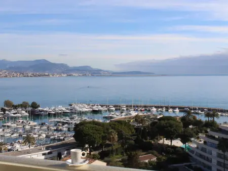 Studio moderne, 2 couchages, climatisé avec parking à Villeneuve Loubet Plage - Photo 7